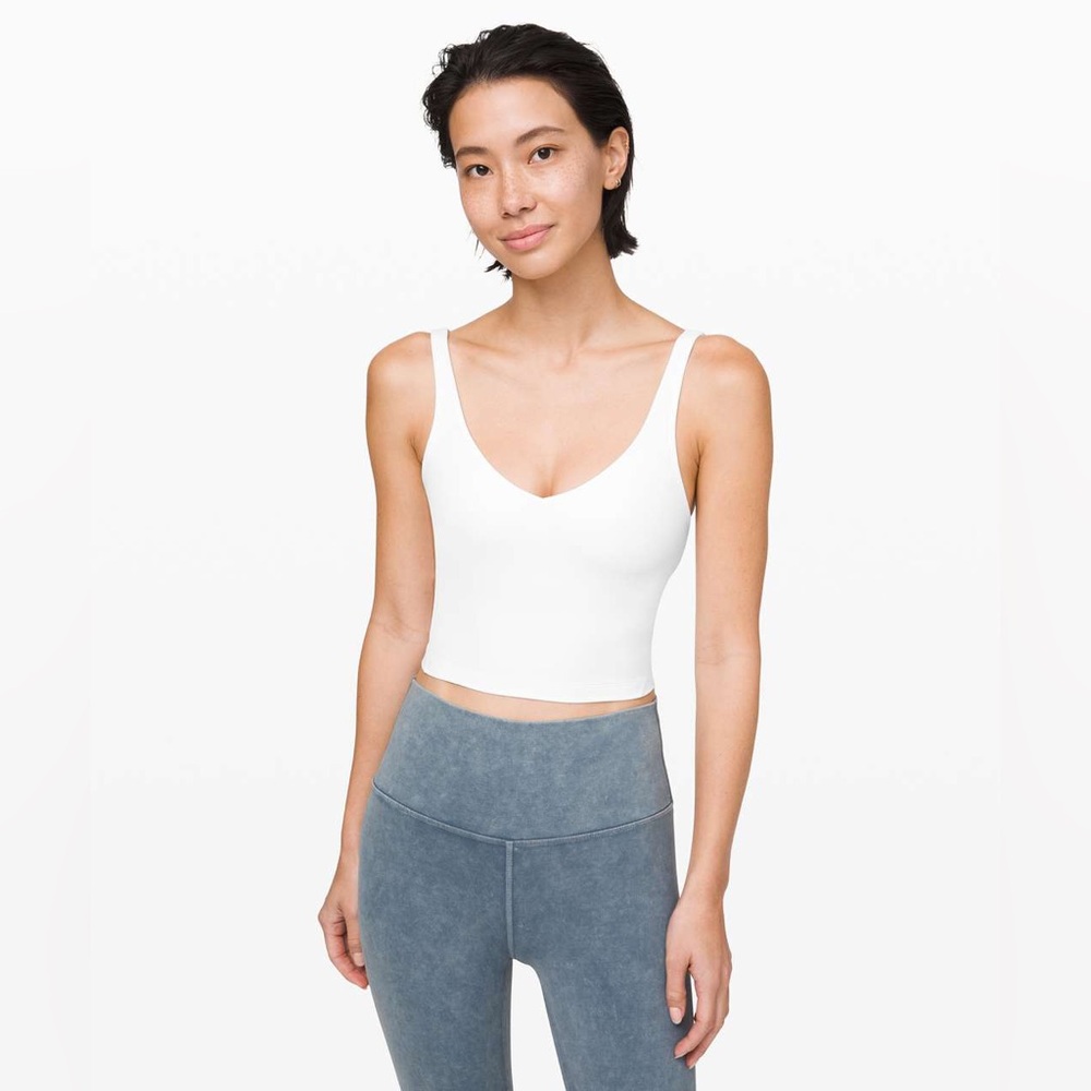 Lululemon Align Tank
in White. 
Size 4. 
Pristine Condition.
